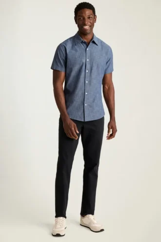 Añade un toque de estilo con el Riviera Short Sleeve Shirt de Bonobos
