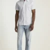 Añade un toque de estilo con el Riviera Short Sleeve Shirt de Bonobos
