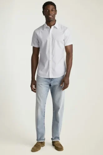 Añade un toque de estilo con el Riviera Short Sleeve Shirt de Bonobos