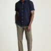 Añade un toque de estilo con el Riviera Short Sleeve Shirt de Bonobos