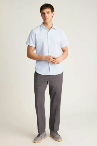 Añade un toque de estilo con el Riviera Short Sleeve Shirt de Bonobos