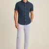 Añade un toque de estilo con el Riviera Short Sleeve Shirt de Bonobos