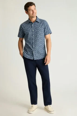 Añade un toque de estilo con el Riviera Short Sleeve Shirt de Bonobos