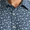 Añade un toque de estilo con el Riviera Short Sleeve Shirt de Bonobos