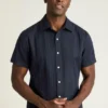 Añade un toque de estilo con el Riviera Short Sleeve Shirt de Bonobos