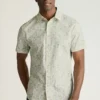 Añade un toque de estilo con el Riviera Short Sleeve Shirt de Bonobos