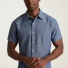 Añade un toque de estilo con el Riviera Short Sleeve Shirt de Bonobos