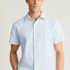 Añade un toque de estilo con el Riviera Short Sleeve Shirt de Bonobos
