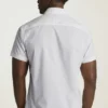 Añade un toque de estilo con el Riviera Short Sleeve Shirt de Bonobos