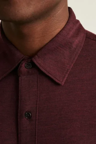 Camisa de merino de alto rendimiento