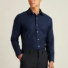 Camisa para ir de la oficina a cenar: camisa con botones sin meter por dentro