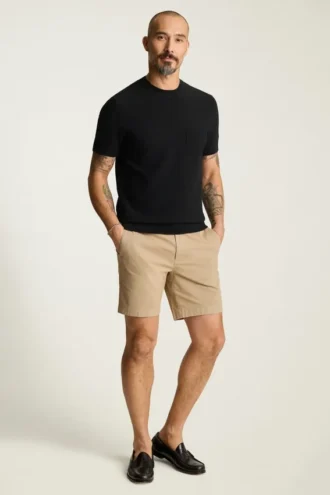 Camiseta con bolsillo tipo suéter