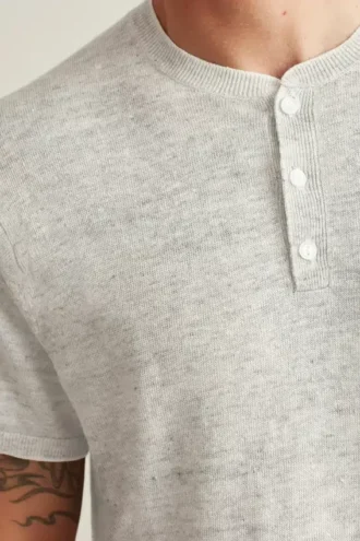 Camiseta Henley de lino de manga corta