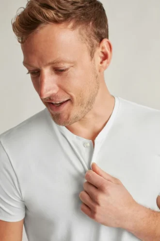 Camiseta Henley de manga corta Jetsetter Performance