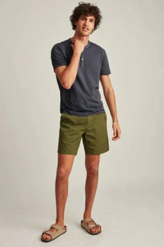 Camiseta Henley teñida en prenda