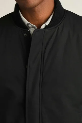 Chaqueta bomber ligera para hombre | Modelo con relleno de plumón