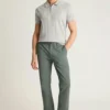 Descubre un estilo sin esfuerzo con los pantalones chinos elásticos para hombre 2.0 de Bonobos
