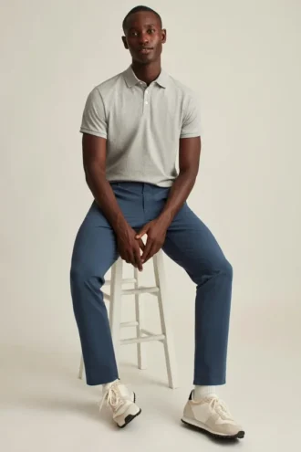Descubre un estilo sin esfuerzo con los pantalones chinos elásticos para hombre 2.0 de Bonobos