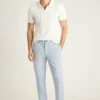Descubre un estilo sin esfuerzo con los pantalones chinos elásticos para hombre 2.0 de Bonobos