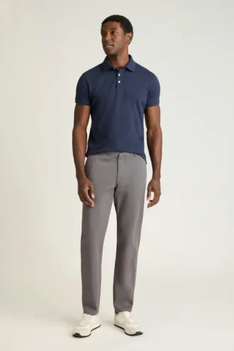 Descubre un estilo sin esfuerzo con los pantalones chinos elásticos para hombre 2.0 de Bonobos