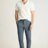 Descubre un estilo sin esfuerzo con los pantalones chinos elásticos para hombre 2.0 de Bonobos