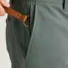 Descubre un estilo sin esfuerzo con los pantalones chinos elásticos para hombre 2.0 de Bonobos