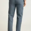Descubre un estilo sin esfuerzo con los pantalones chinos elásticos para hombre 2.0 de Bonobos