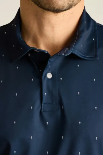 El polo de golf Performance: liso y a rayas