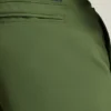 Juega al golf con estilo con los pantalones cortos de golf Highland Tour de Bonobos Juega al golf con estilo con los pantalones cortos de golf Highland Tour de Bonobos