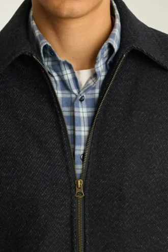 La chaqueta bomber de lana italiana