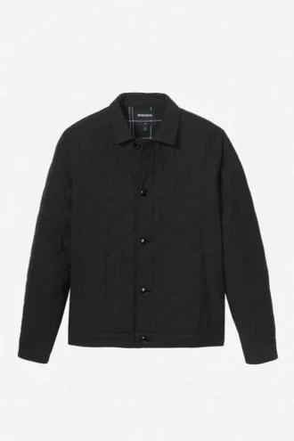 La chaqueta de camisa acolchada