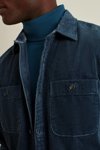 La chaqueta de cordón