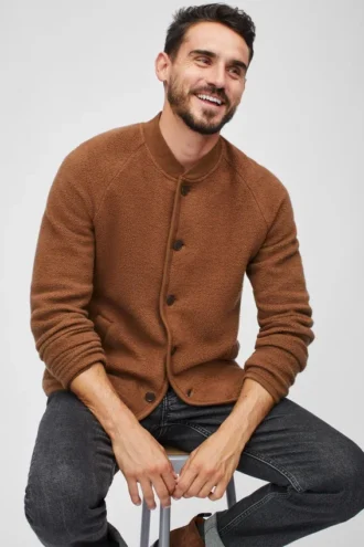 La chaqueta de felpa raglán