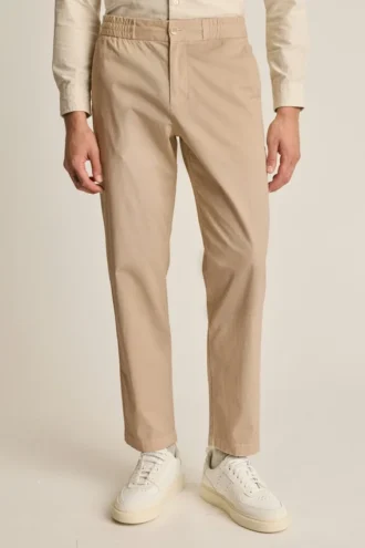 Los elegantes pantalones Navigator. Cómpralos ahora en Bonobos