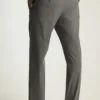 Los elegantes pantalones Navigator. Cómpralos ahora en Bonobos