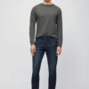 Los jeans azules: denim clásico en múltiples lavados Los jeans azules: denim clásico en múltiples lavados