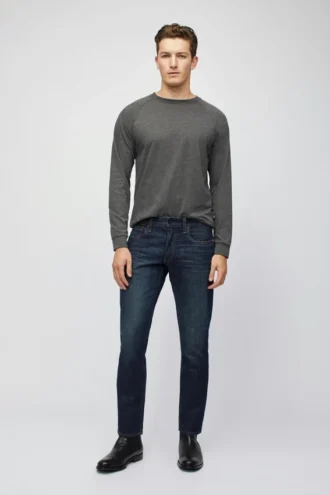 Los jeans azules: denim clásico en múltiples lavados