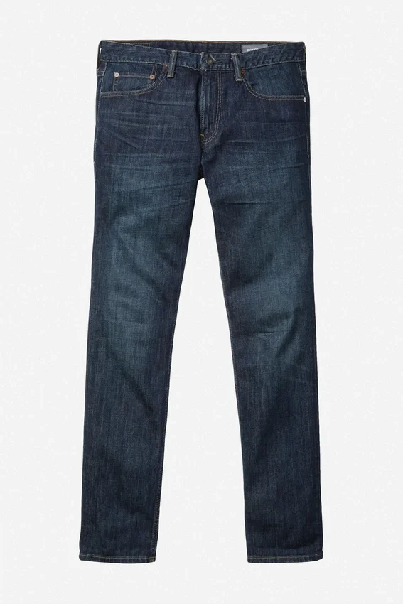Los jeans azules: denim clásico en múltiples lavados Los jeans azules: denim clásico en múltiples lavados