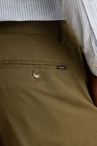 Pantalón chino de algodón elástico