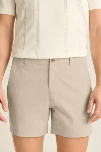 Pantalón corto chino ligero