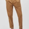 Pantalones cortos chinos elásticos con pliegues
