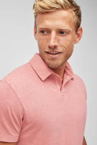 Polo teñido en prenda