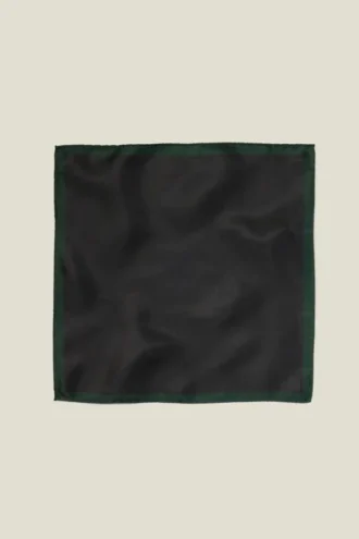 Realza tu look con el pañuelo de bolsillo de seda premium de Bonobos