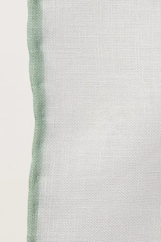 Realza tu look con el pañuelo de bolsillo de seda premium de Bonobos