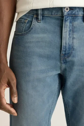 Redefine la comodidad con los jeans ligeros elásticos de Bonobos