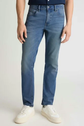 Redefine la comodidad con los jeans ligeros elásticos de Bonobos