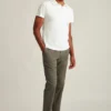 Stretch Washed Chino Pants: Pantalones chino entallados y Slim Fit