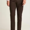 Stretch Washed Chino Pants: Pantalones chino entallados y Slim Fit