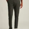 Stretch Washed Chino Pants: Pantalones chino entallados y Slim Fit