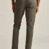 Stretch Washed Chino Pants: Pantalones chino entallados y Slim Fit